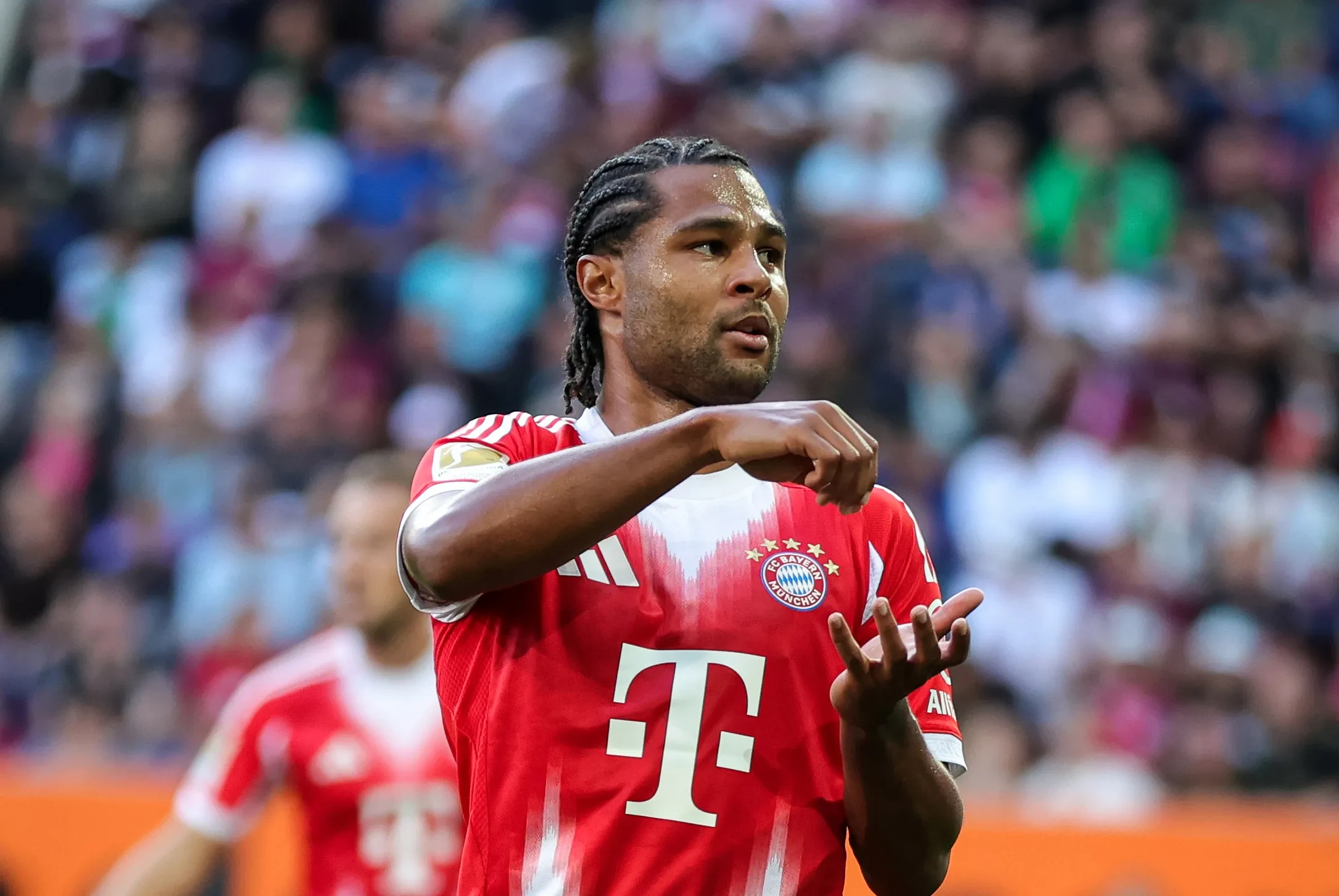 Serge Gnabry Snubs Summer Free Agency To Sign New Bayern Deal